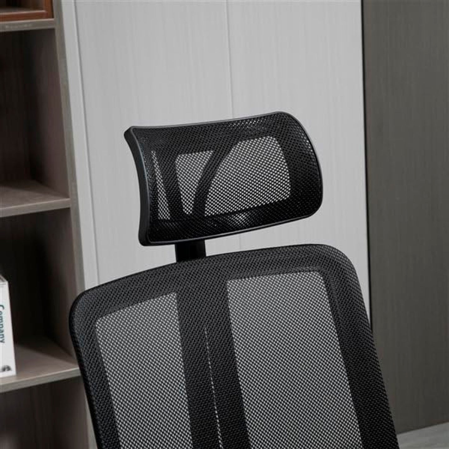 Silla de oficina mesh negra ejecutiva con apoyabrazos y cabeza